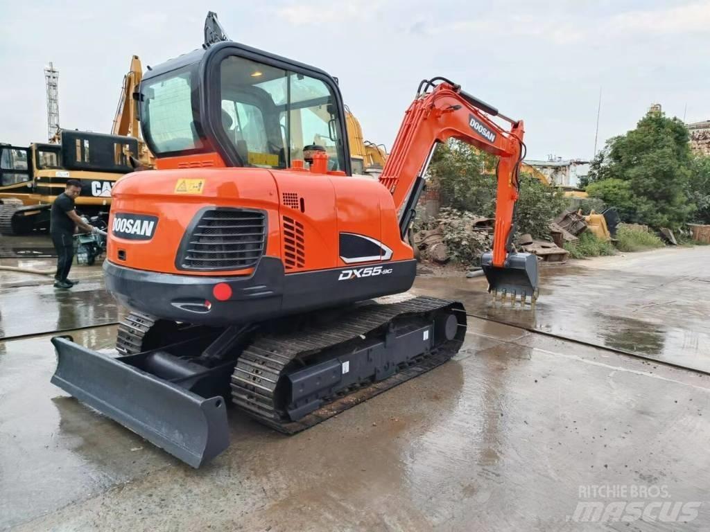 Doosan DX 55 小型挖掘机