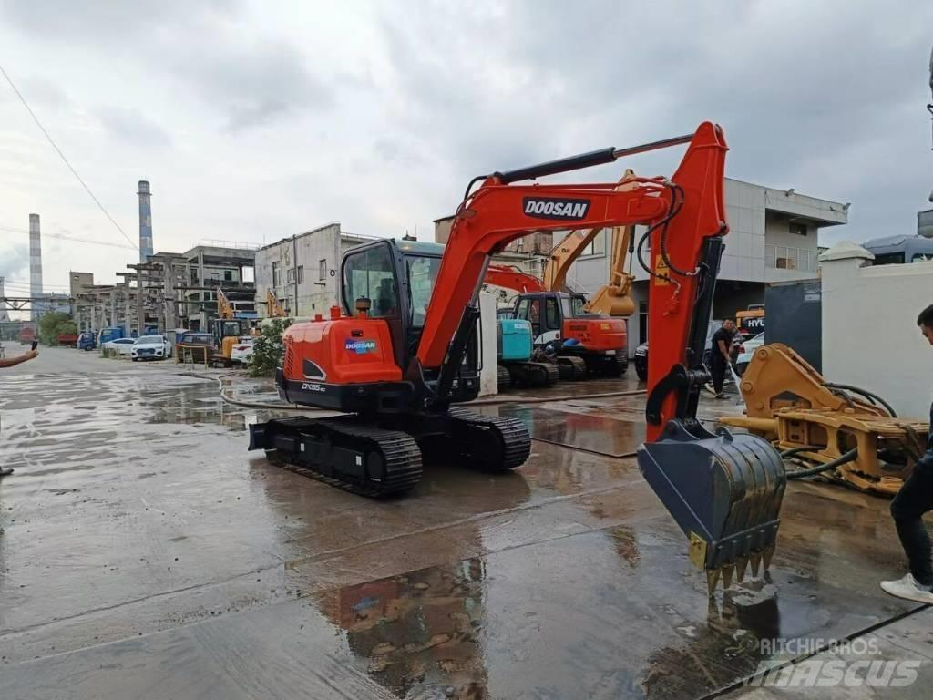 Doosan DX 55 小型挖掘机