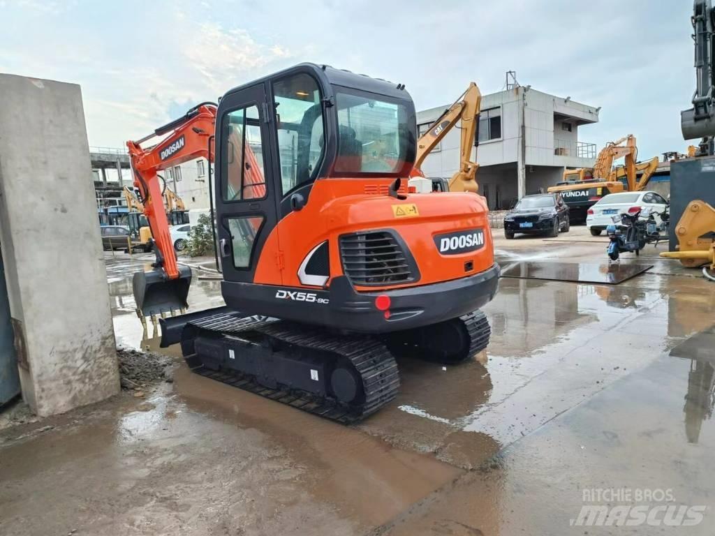 Doosan DX 55 小型挖掘机