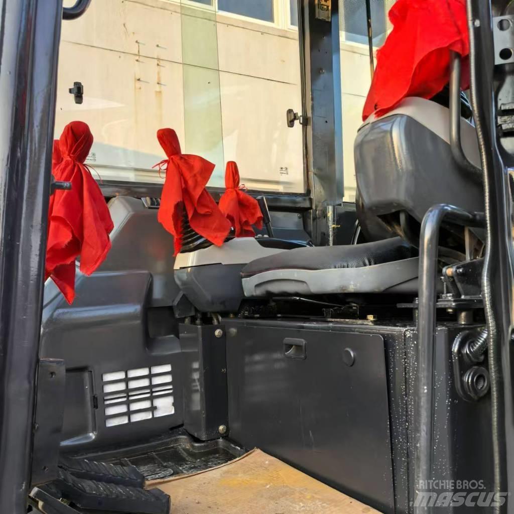 Komatsu PC 55 MR 小型挖掘机