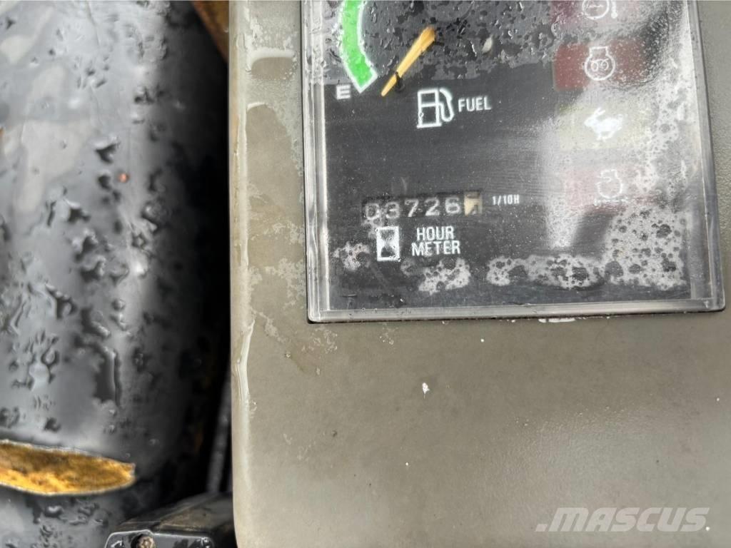 Takeuchi TB 23 R 小型挖掘机