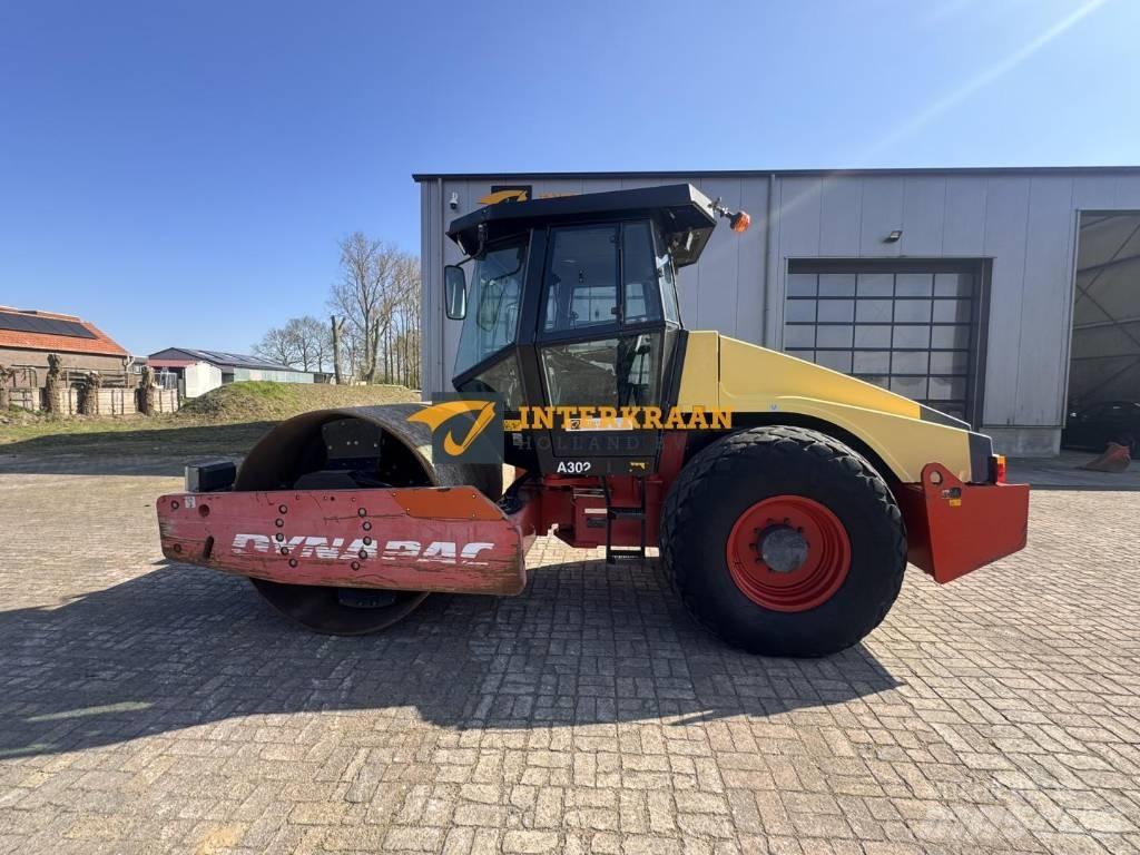 Dynapac CA 302 D 单轮压路机