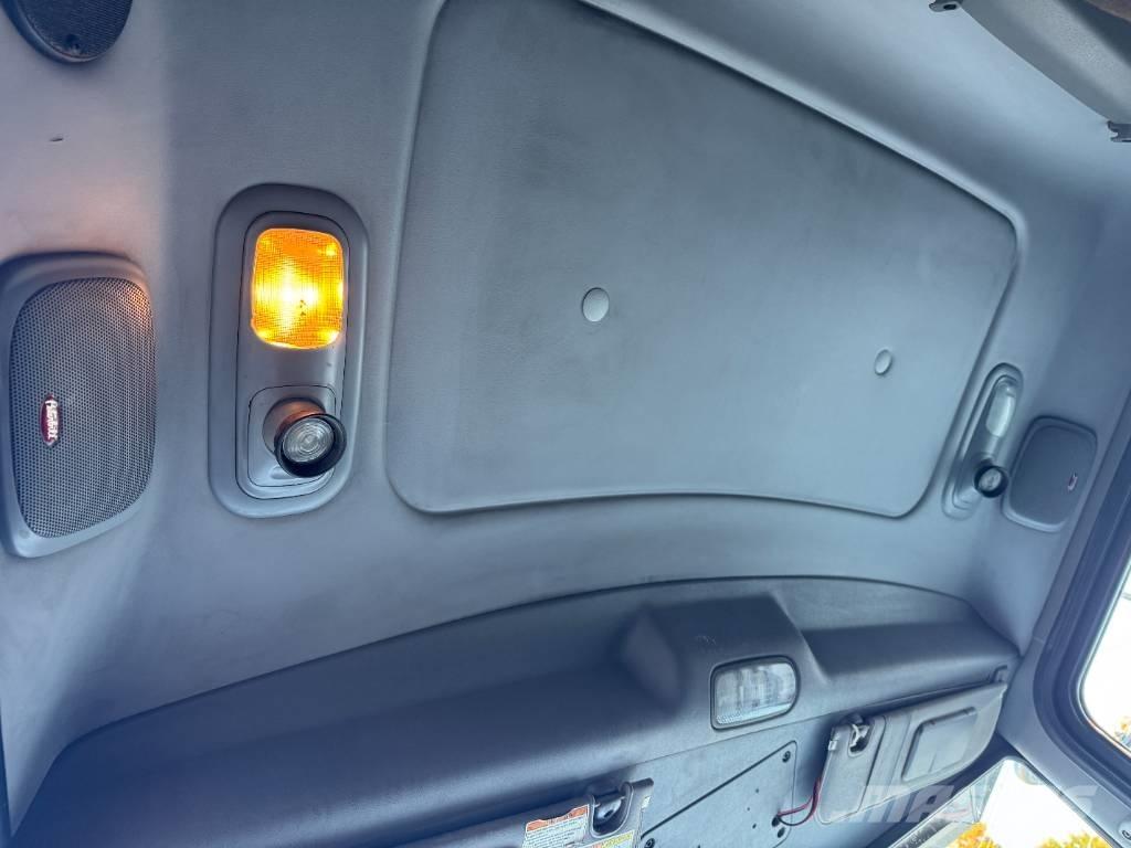 Peterbilt 389 自卸式货车