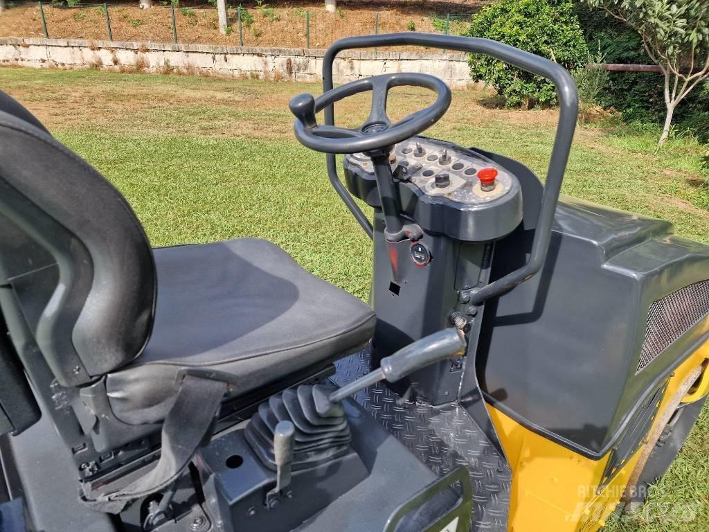 Bomag BW 100 双轮压路机