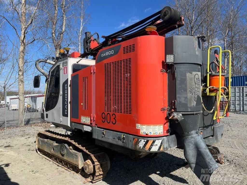 Sandvik DX800 钻孔机