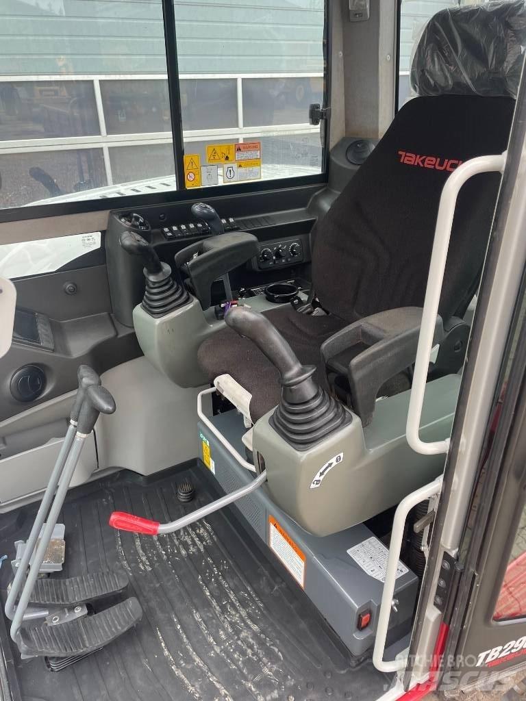 Takeuchi TB290-2 中型挖掘机
