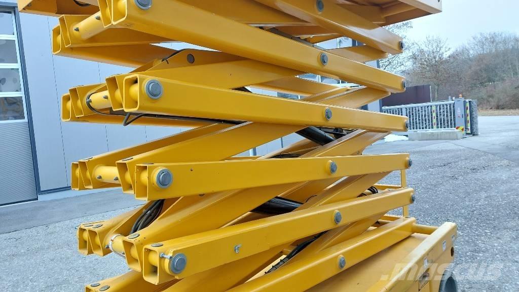 Haulotte Compact 14 剪叉式升降机