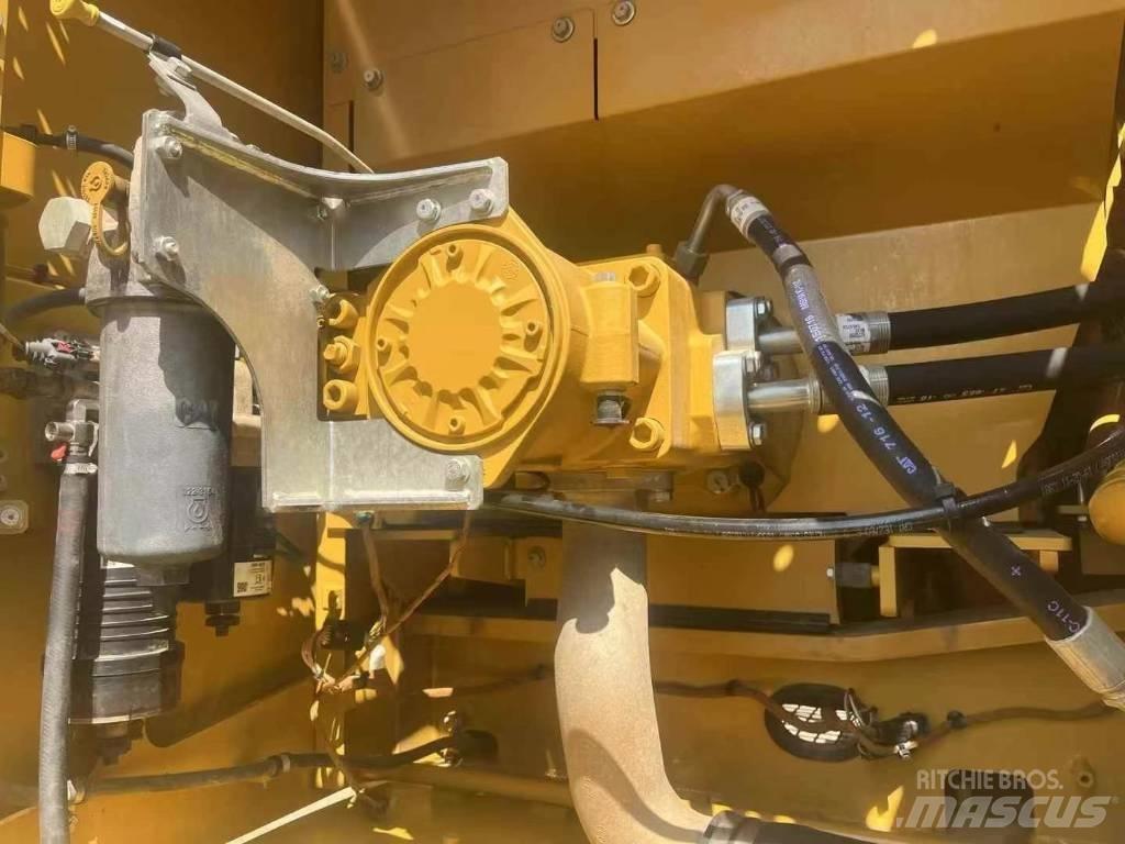 CAT 330 履带挖掘机