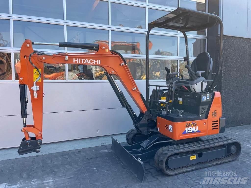 Hitachi ZX19-6 小型挖掘机