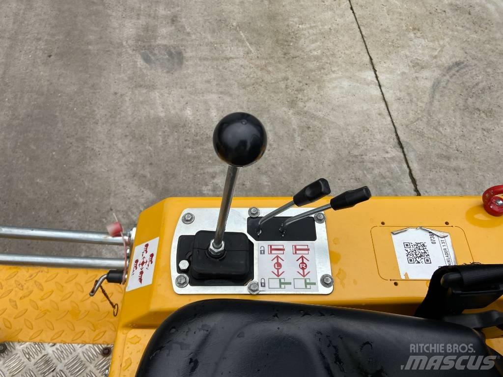 Knikmops KM 130 小型装载机