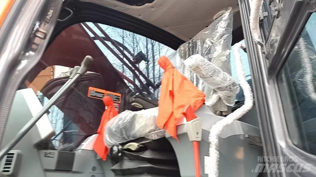Doosan 225 LC-9 履带挖掘机