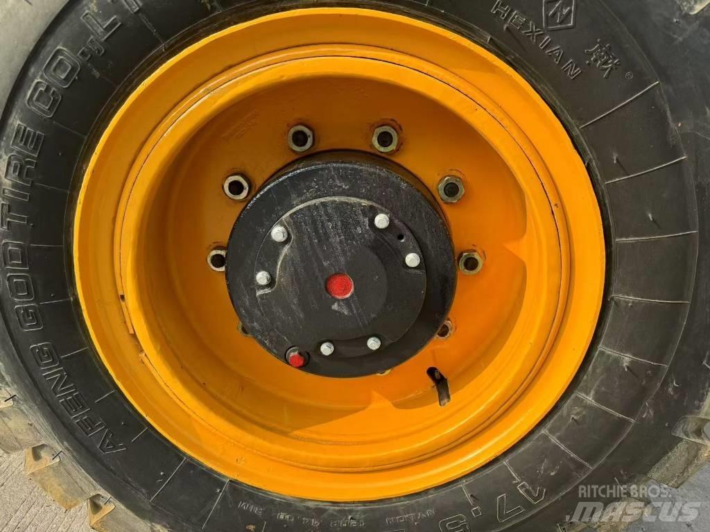 LiuGong 835 轮式装载机