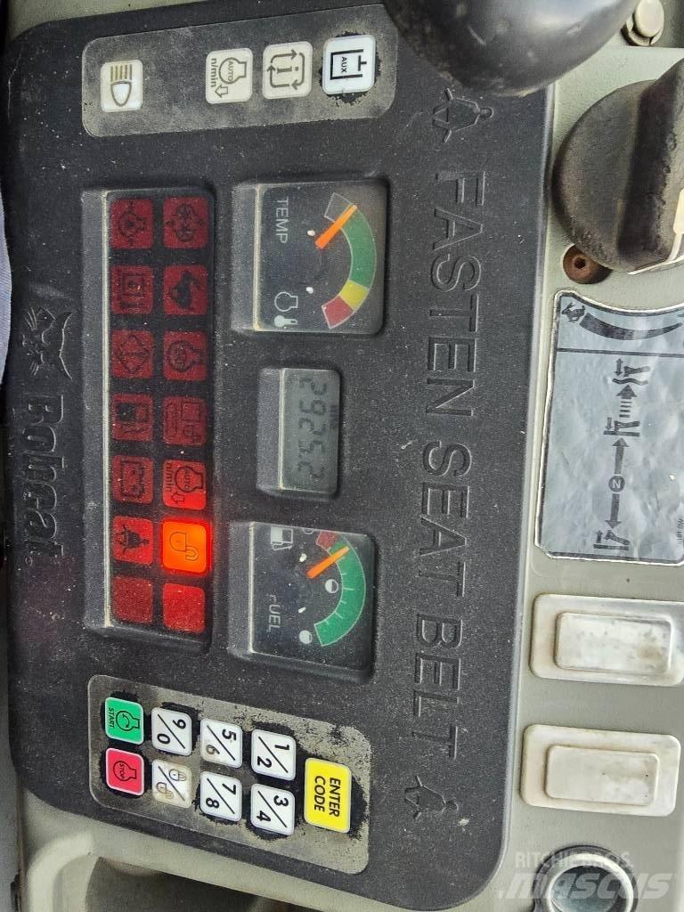 Bobcat E 32 小型挖掘机