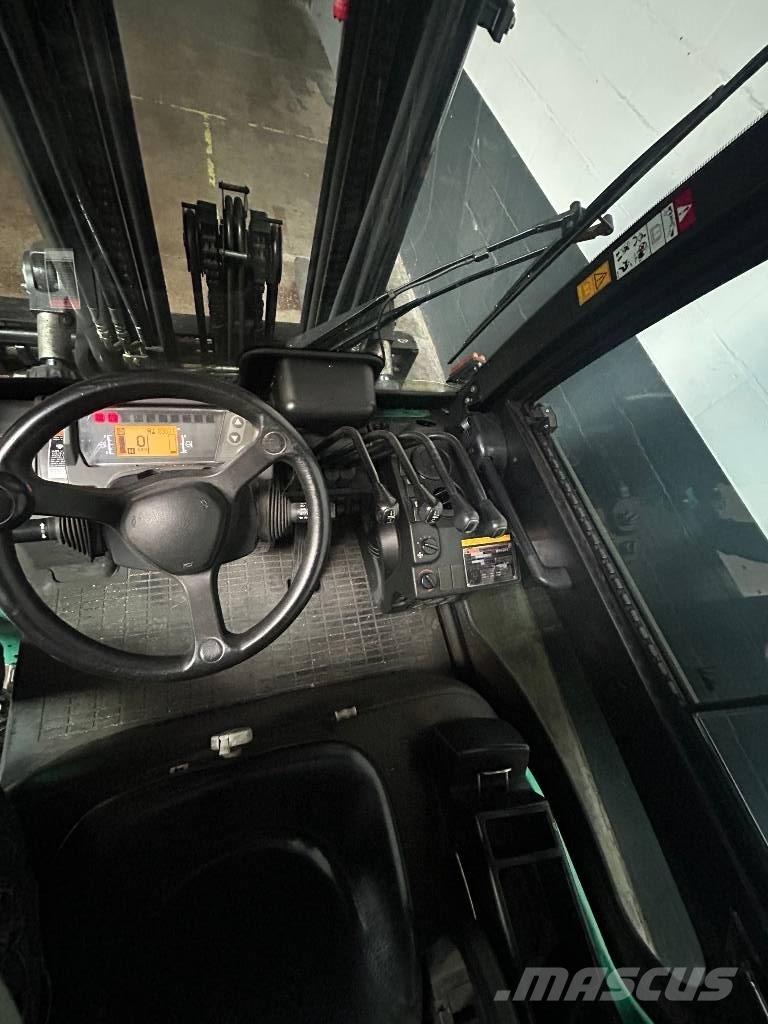 Mitsubishi FD 40 N 柴油叉车