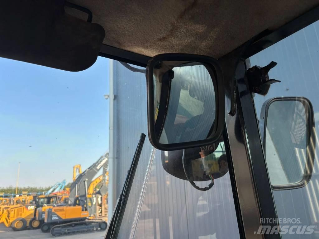 CAT CS76 XT 单轮压路机