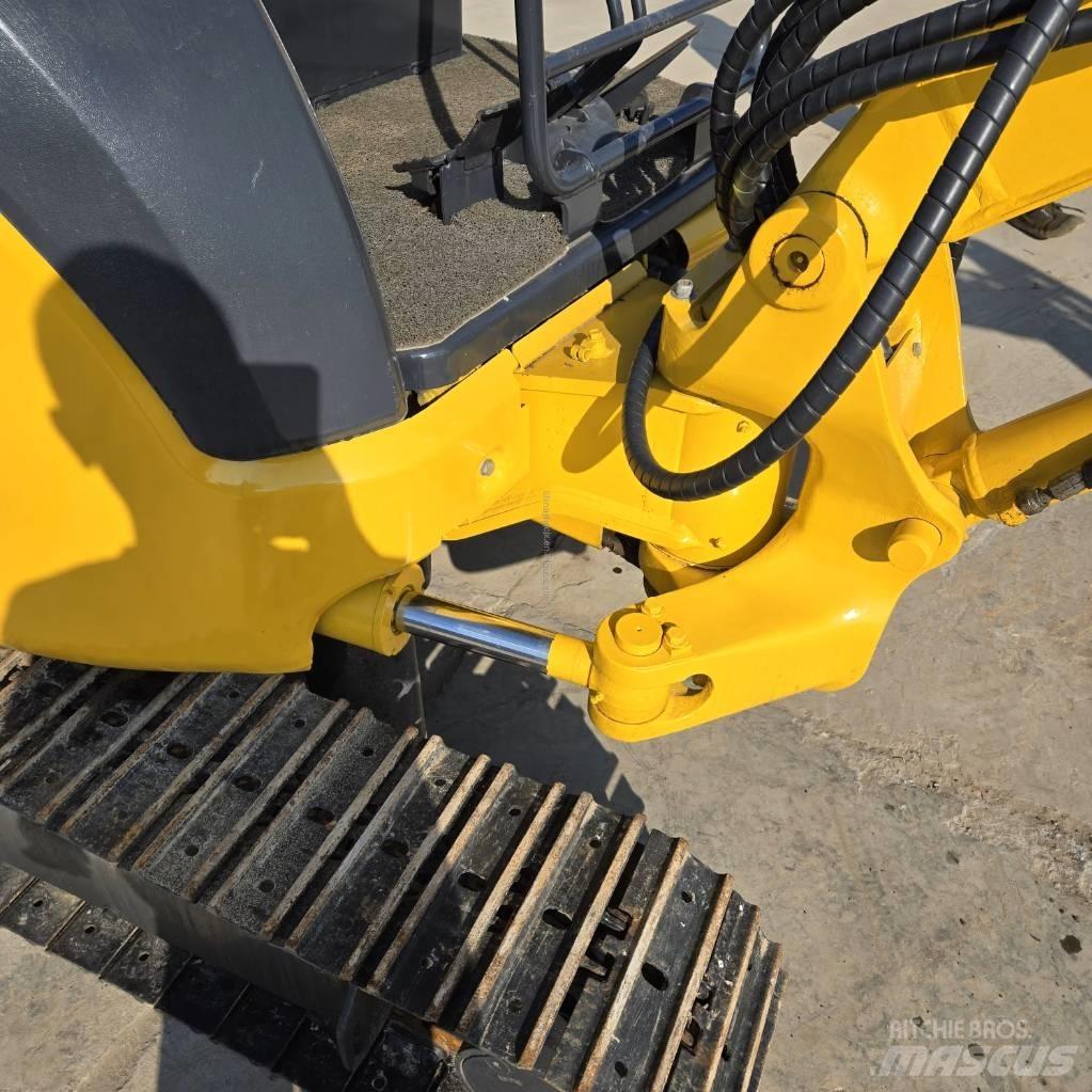 Komatsu PC 35 小型挖掘机