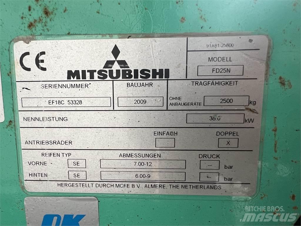 Mitsubishi FD25N 柴油叉车
