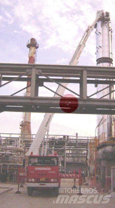 Bronto 350 车载式高空作业车