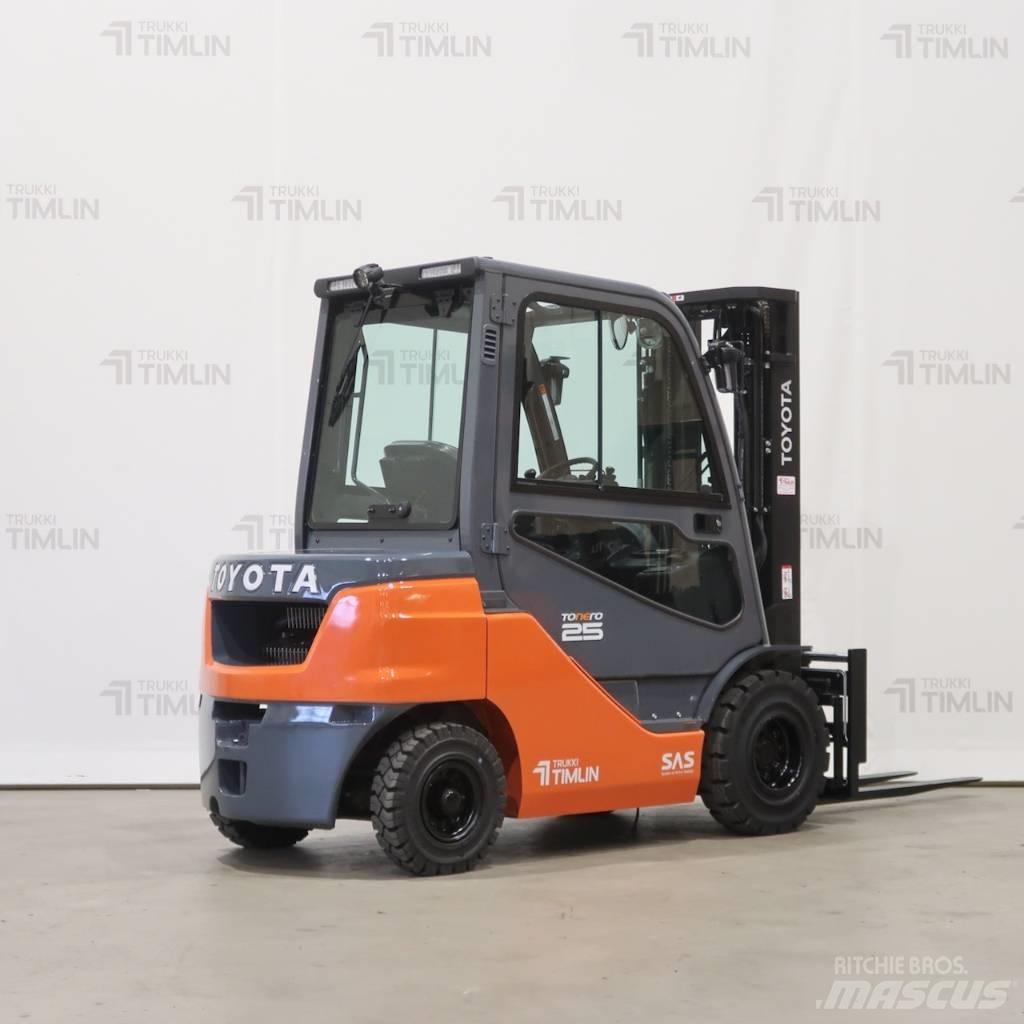 Toyota 52-8FDF25 柴油叉车