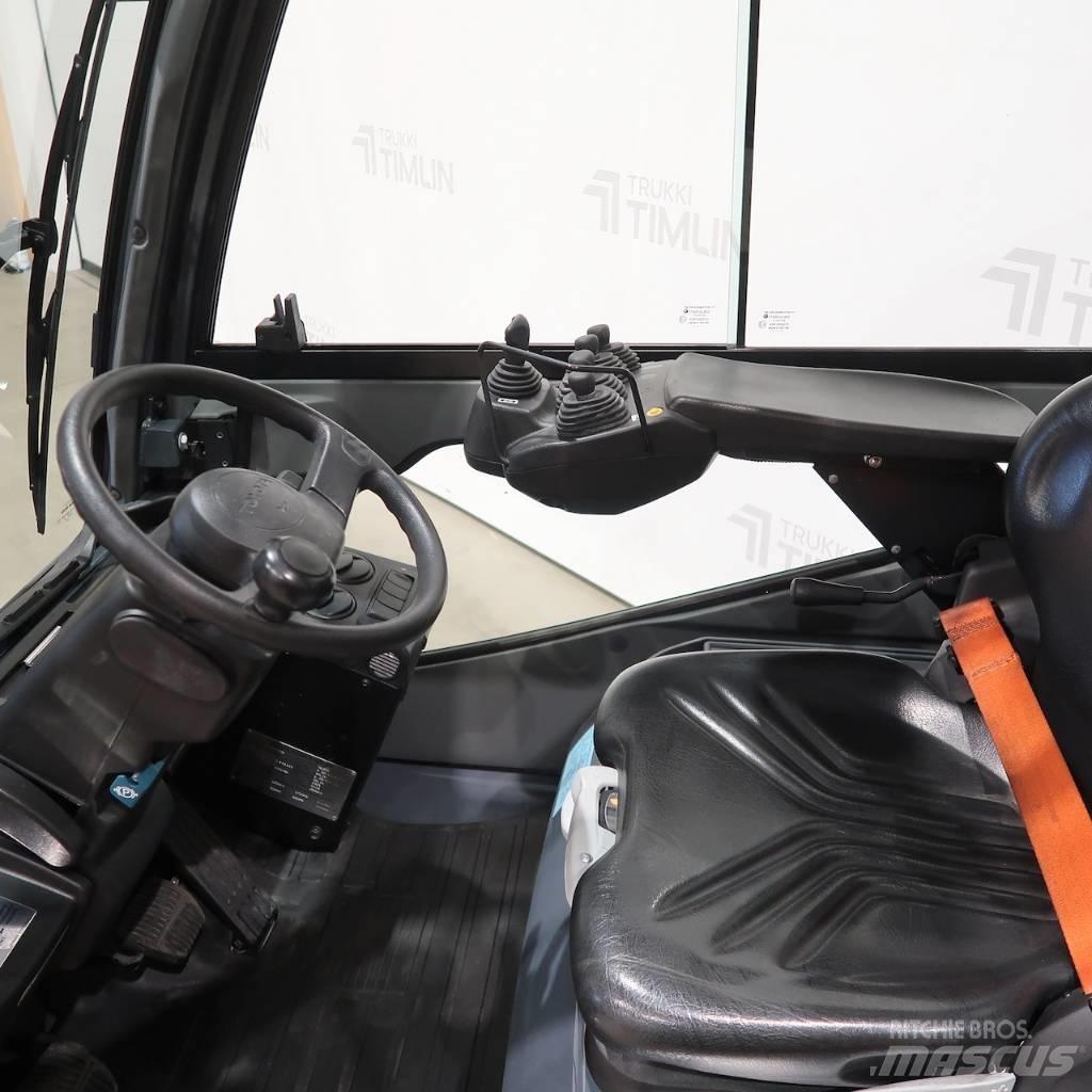 Toyota 52-8FDF25 柴油叉车
