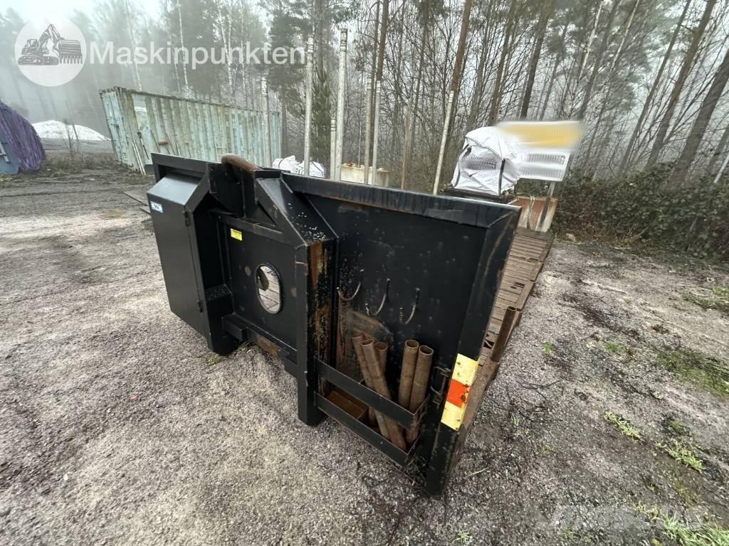 Sisu Maskinflak 可卸车厢