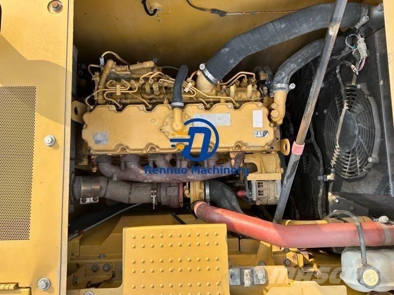 CAT 323GC 履带挖掘机