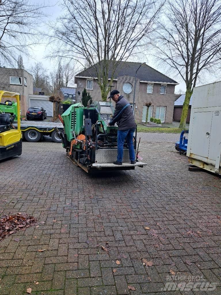 Demag 45 沥青摊铺机