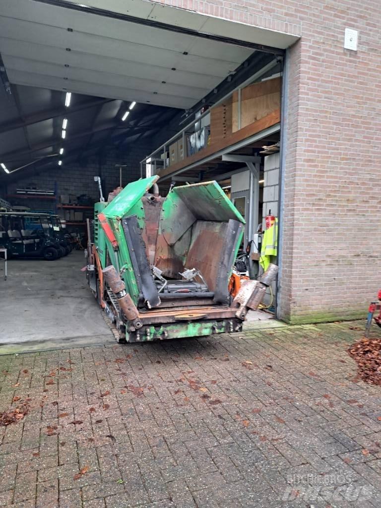 Demag 45 沥青摊铺机