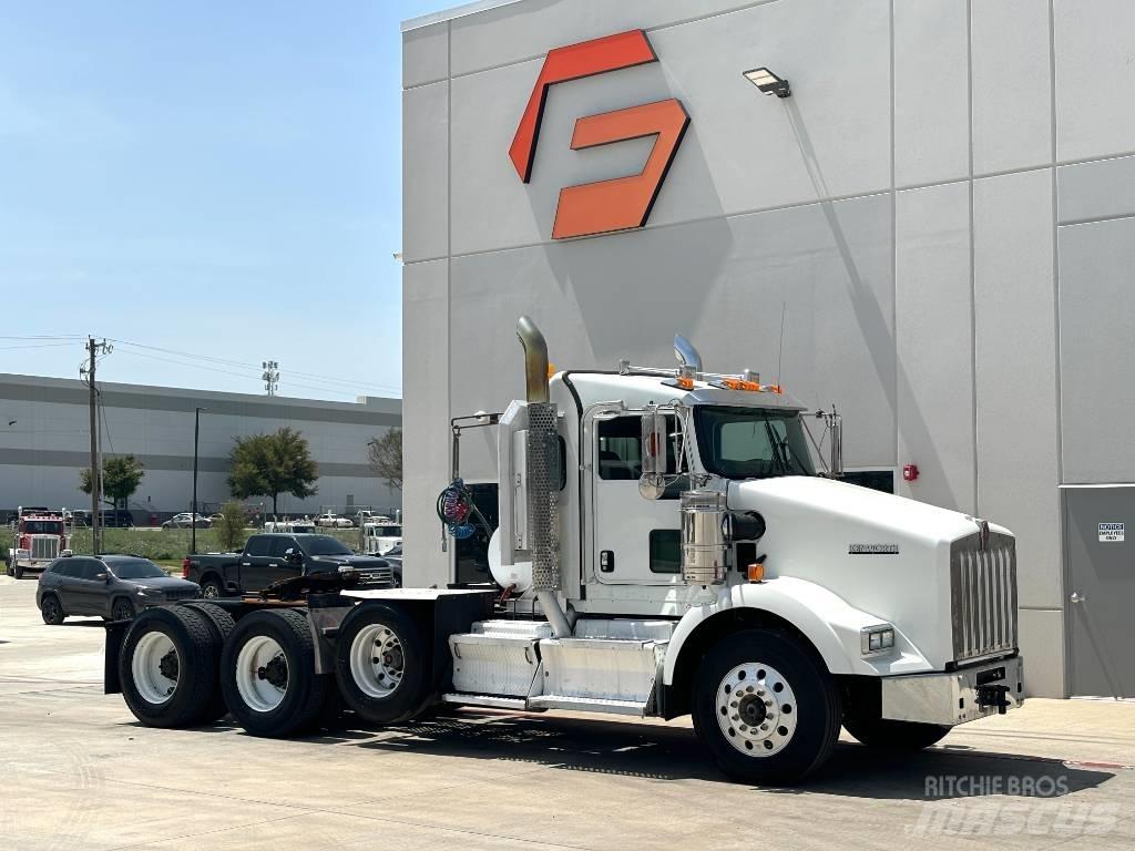 Kenworth T 800 牵引车