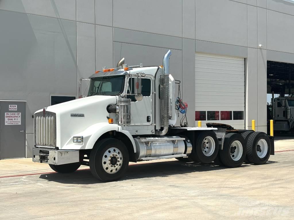 Kenworth T 800 牵引车