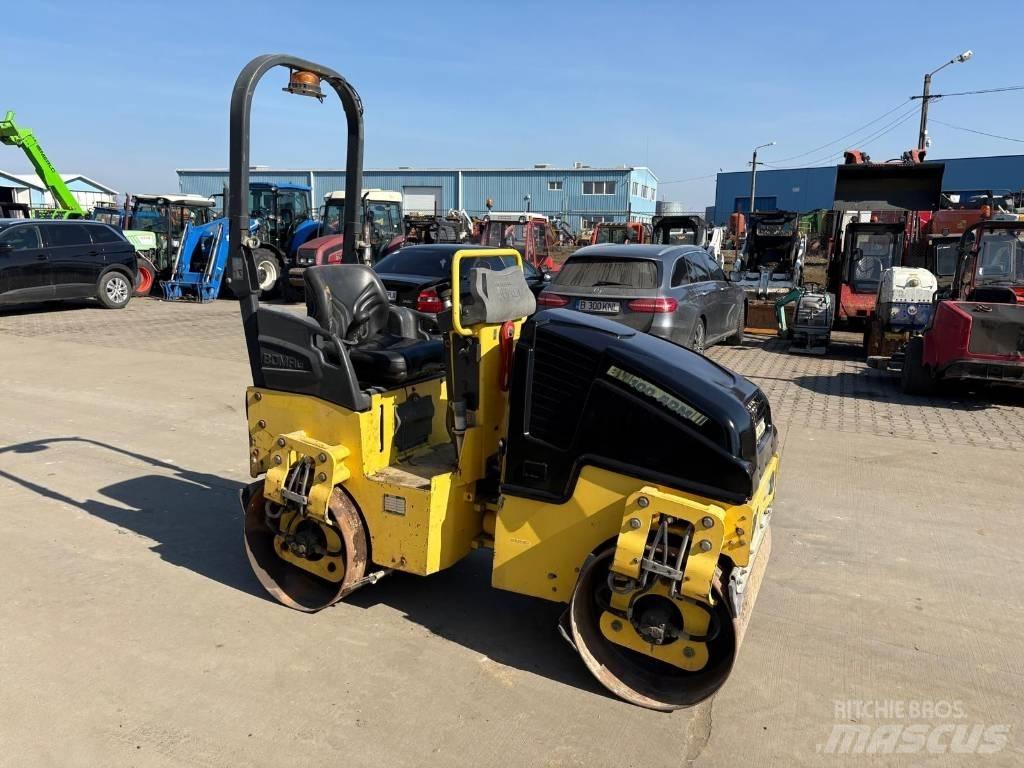 Bomag BW 100 AD-5 双轮压路机