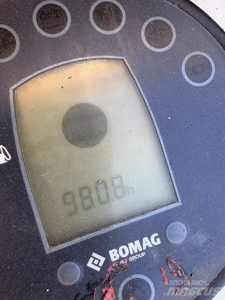 Bomag BW 100 AD-5 双轮压路机