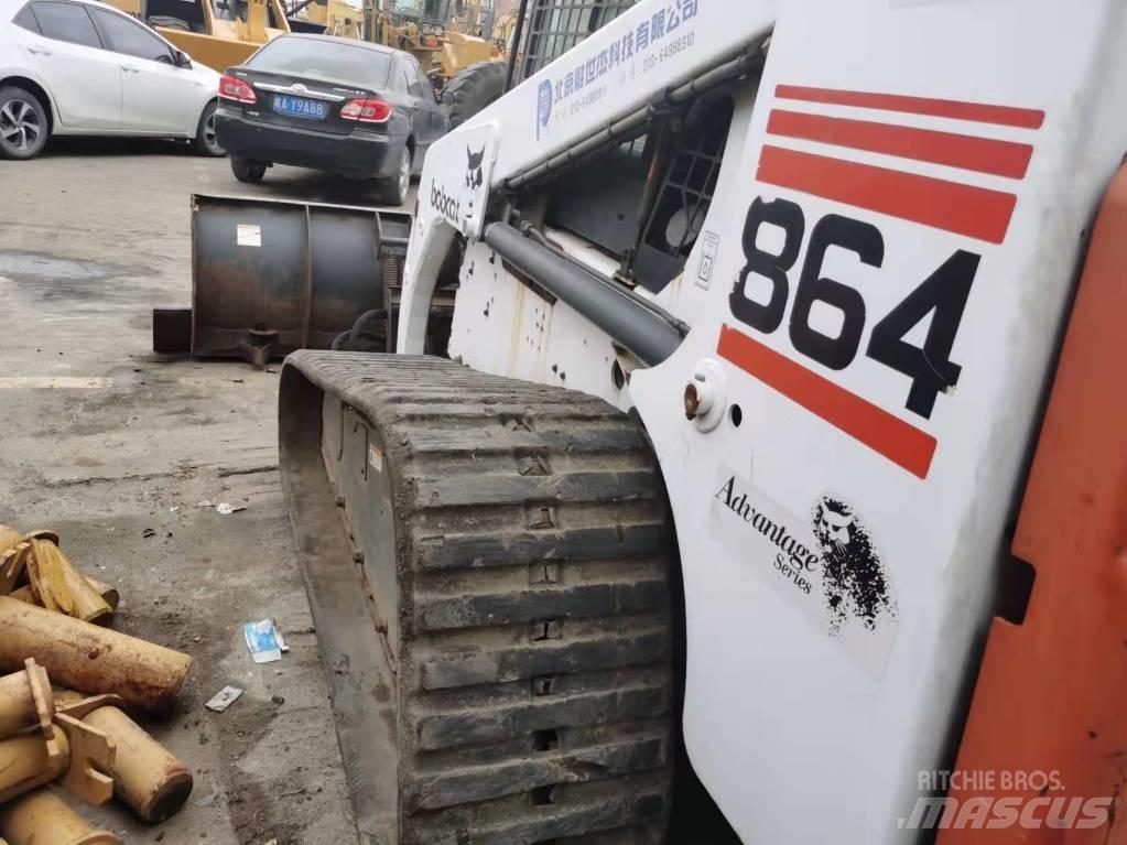 Bobcat S864 滑移装载机