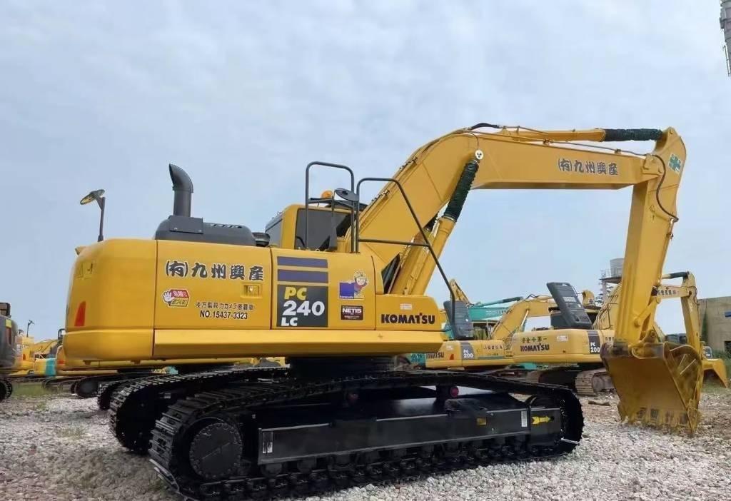 Komatsu PC 240 履带挖掘机