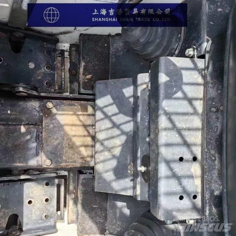 Bobcat s70 滑移装载机