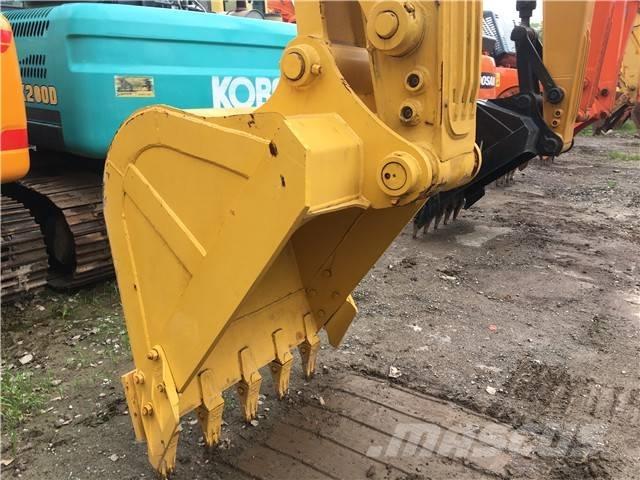 Komatsu PC 200 履带挖掘机