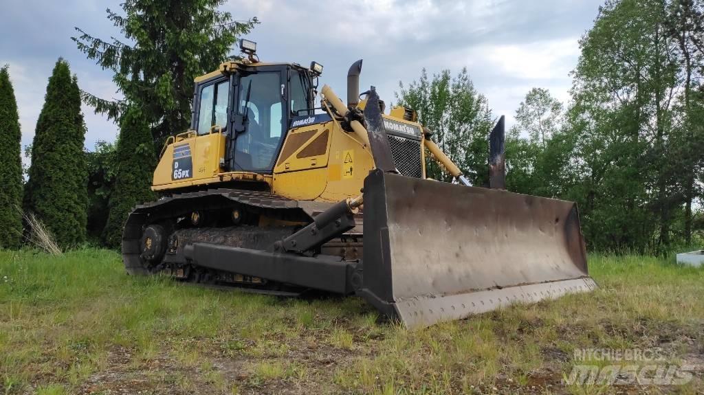 Komatsu D65PX-16 履带式推土机