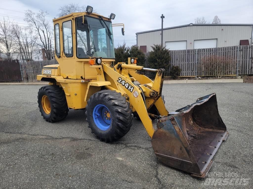 John Deere 244H 轮式装载机