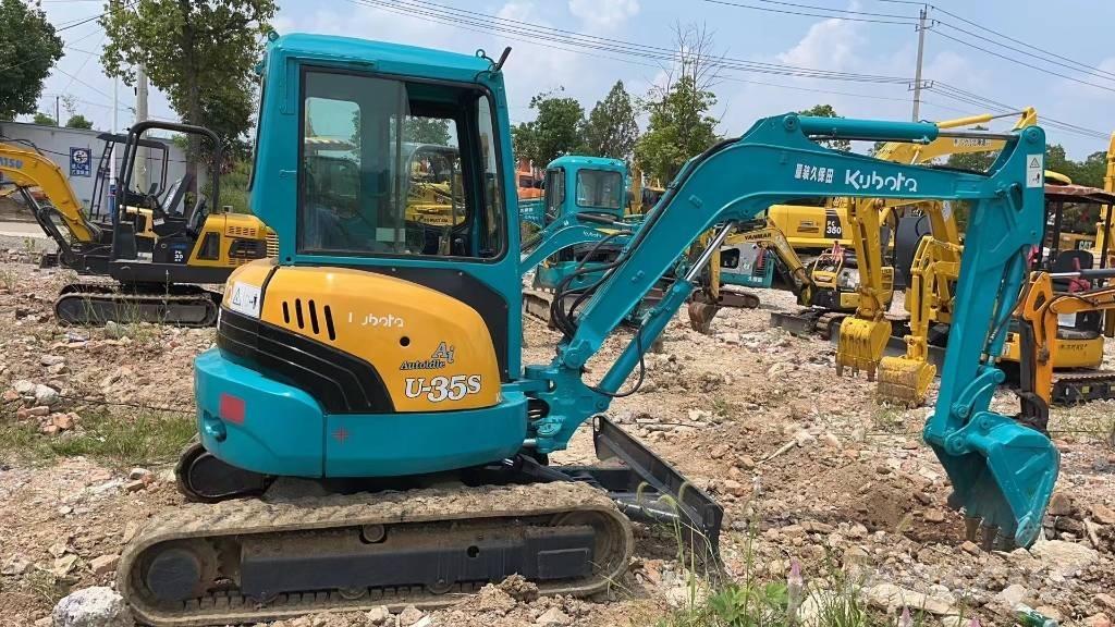 Komatsu U35 小型挖掘机