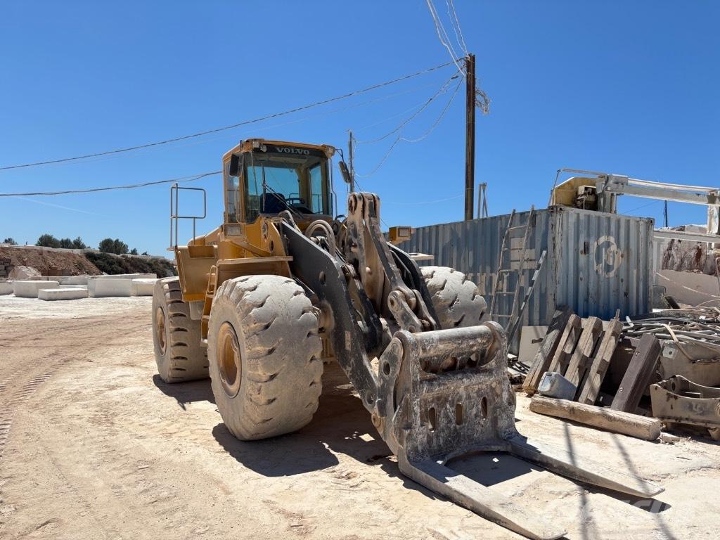 Volvo L 220 E 轮式装载机