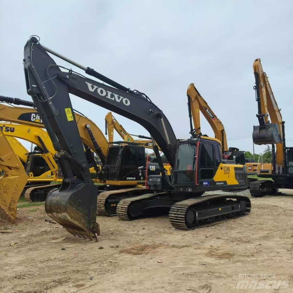 Volvo EC 240 履带挖掘机
