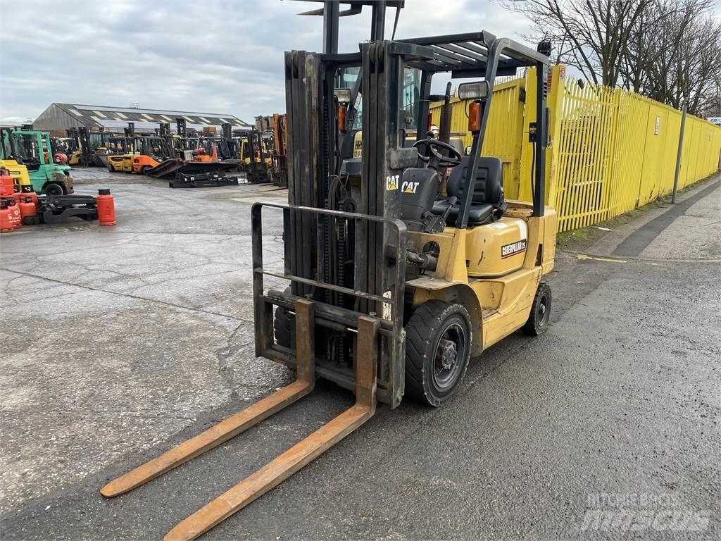CAT DP25K 柴油叉车