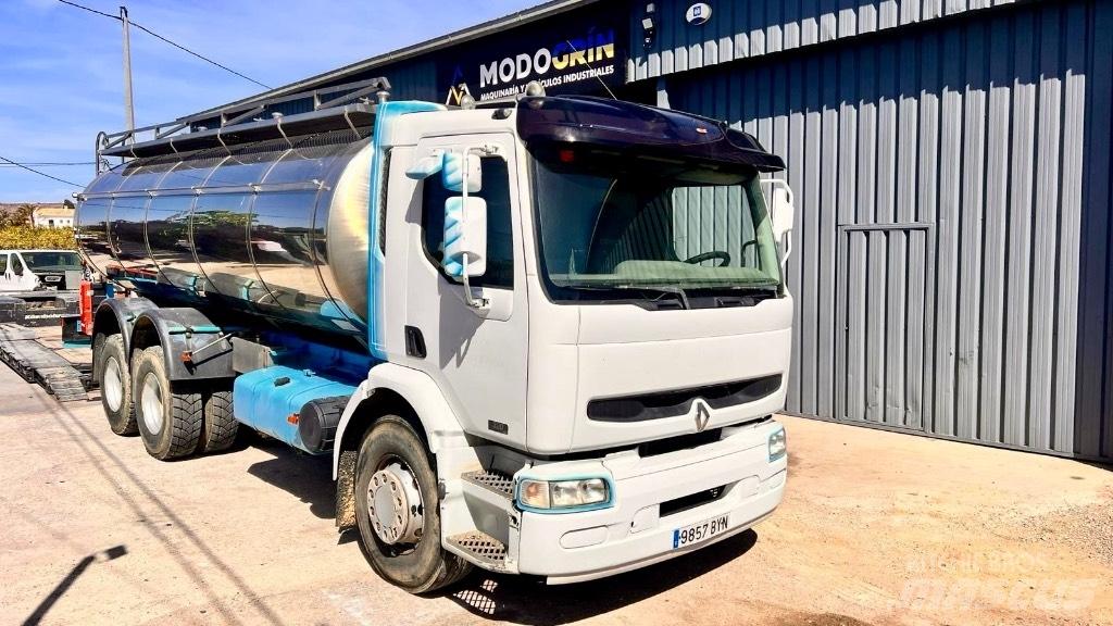 Renault 320.26 油罐车