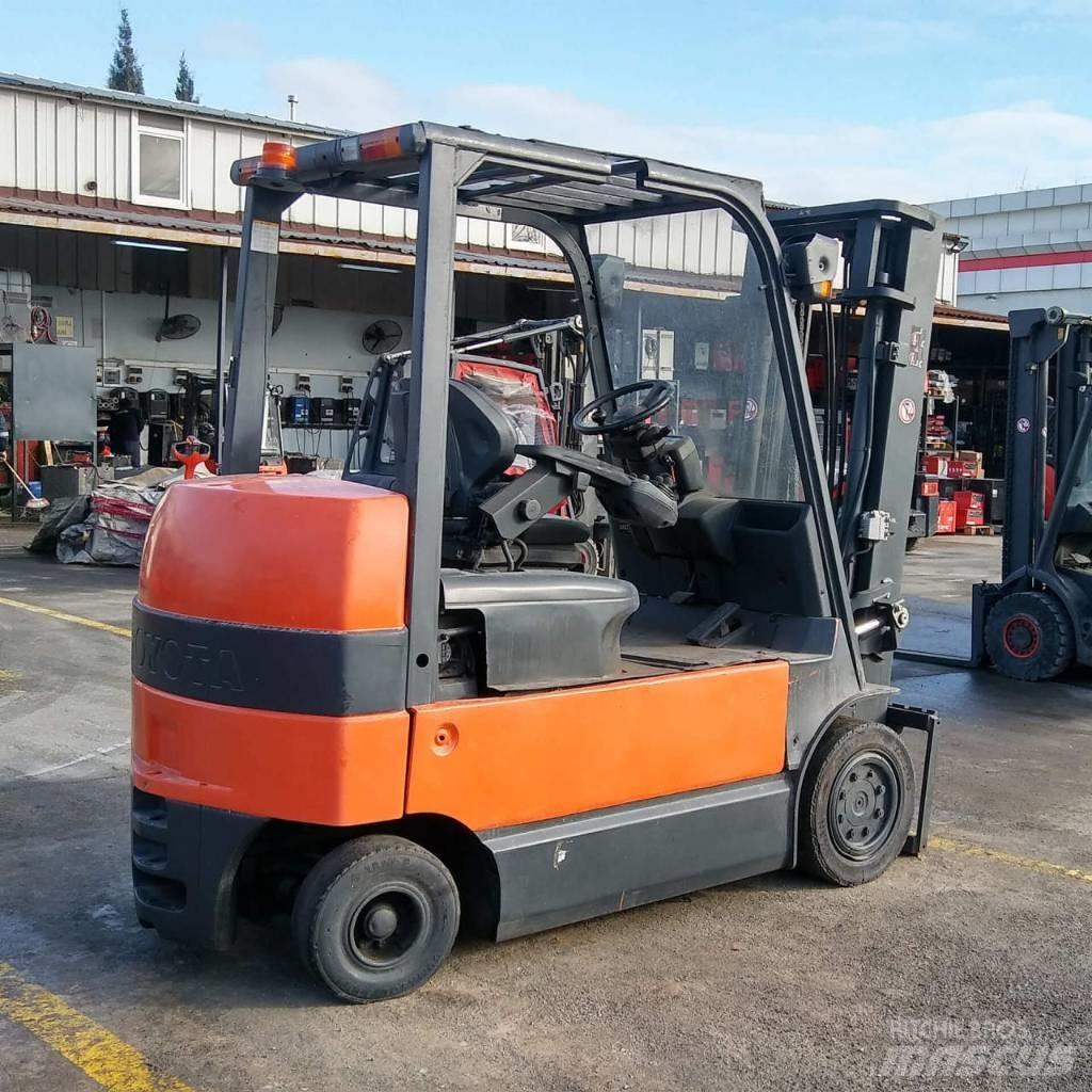 Toyota 7 FB MF 35 电动叉车