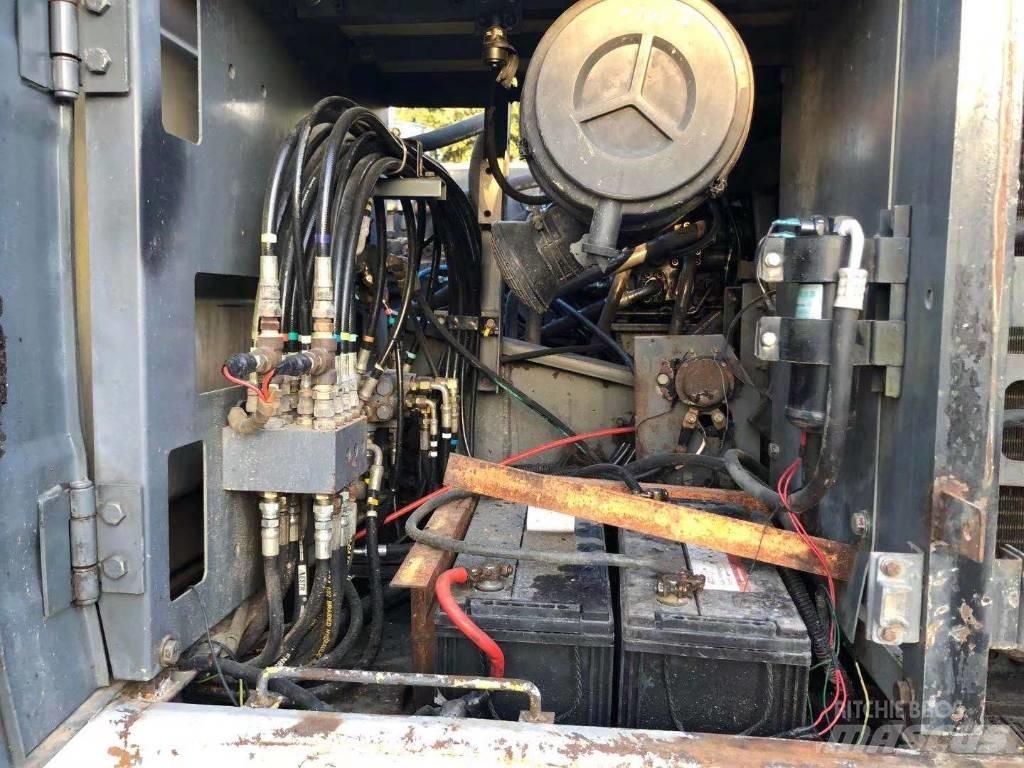 Sumitomo SH200C1 履带挖掘机