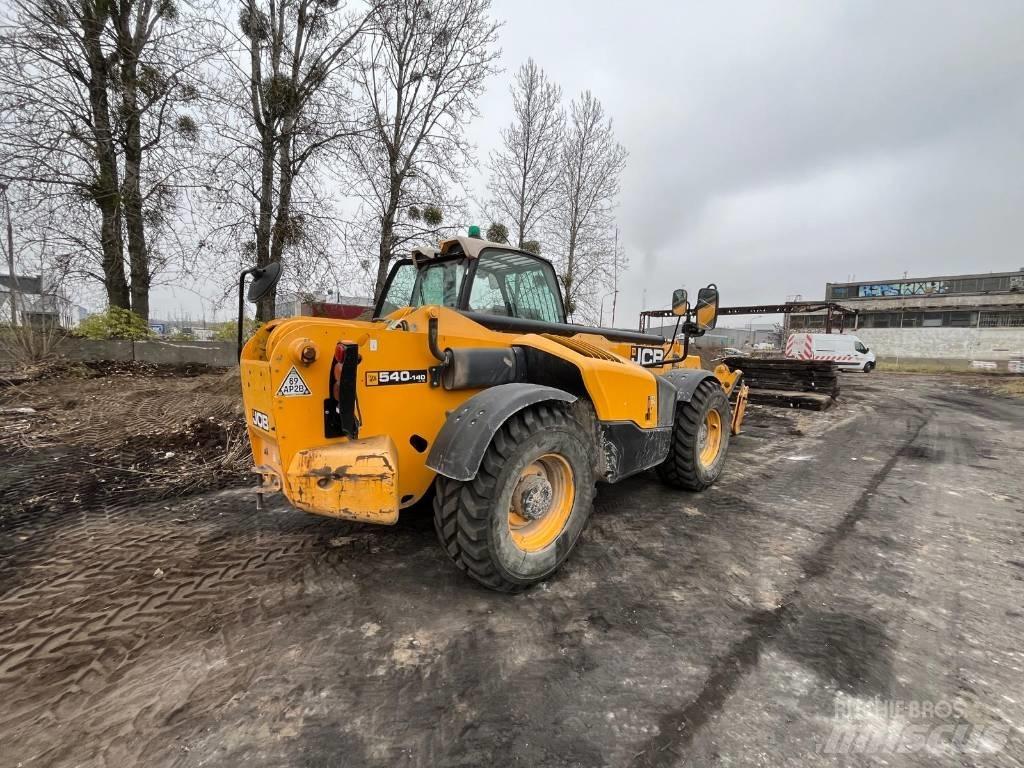 JCB 540-140 伸缩臂叉装车|叉装车