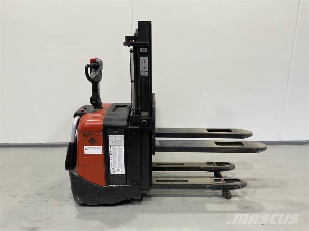 BT SPE125 电动搬运车