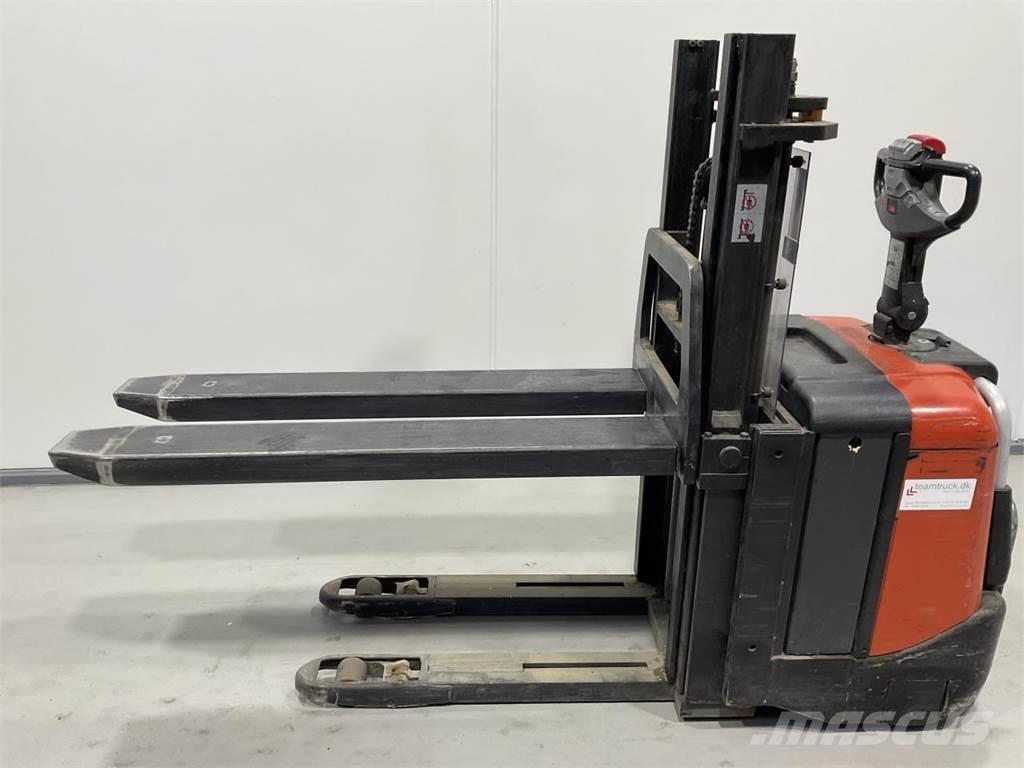 BT SPE125L 行走式堆垛机
