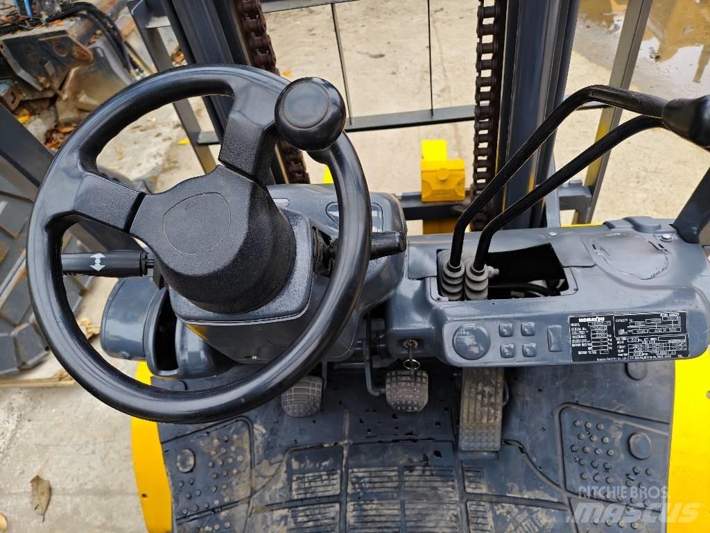 Komatsu 30 柴油叉车