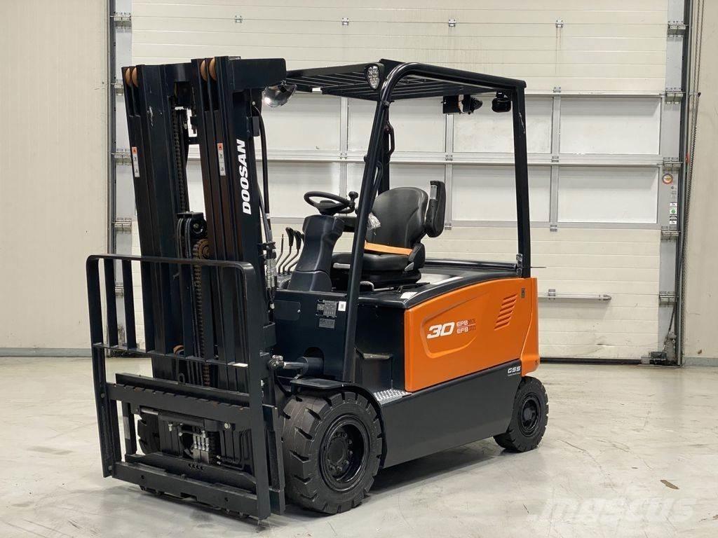 Doosan B30X-7 电动叉车